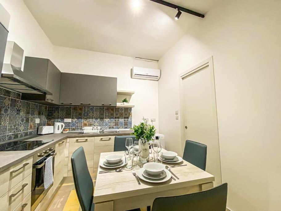 Earthly Escape 7 - Sliema Strand, Gzira Εξωτερικό φωτογραφία